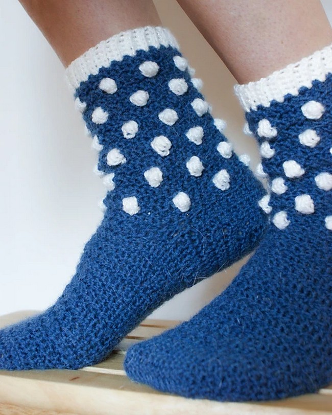 Crochet Snowfall Slipper Socks Pattern