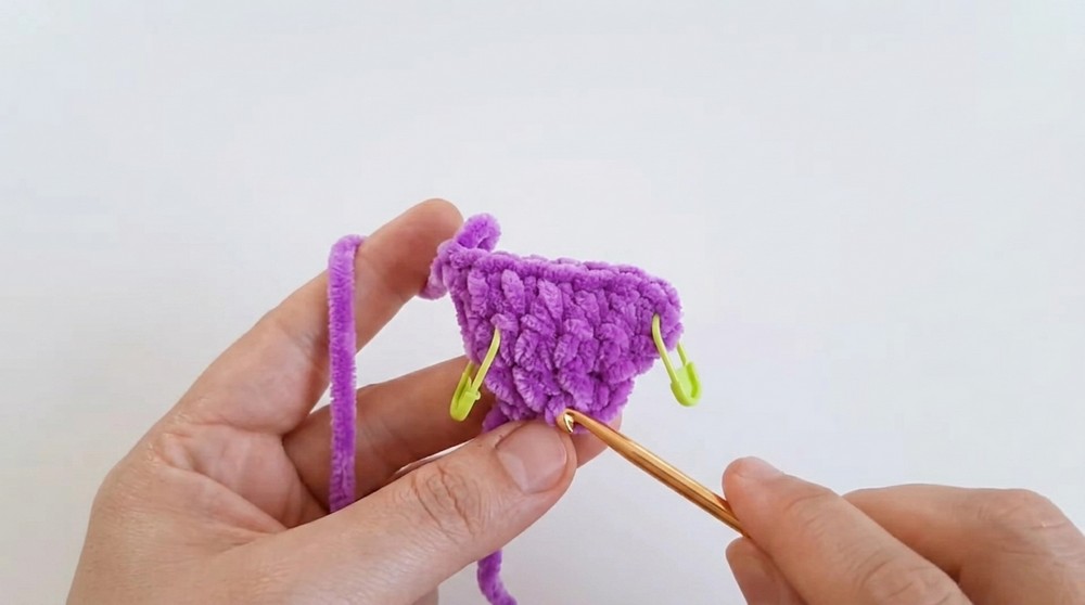 Crochet Heart Pillow Pattern 1