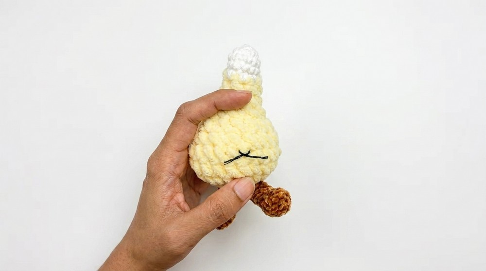 Crochet Light Bulb Plush Pattern 4