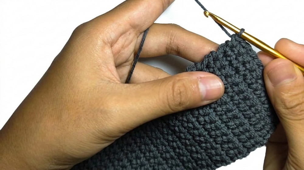 Crochet Mesh Hobo Bag Pattern 1