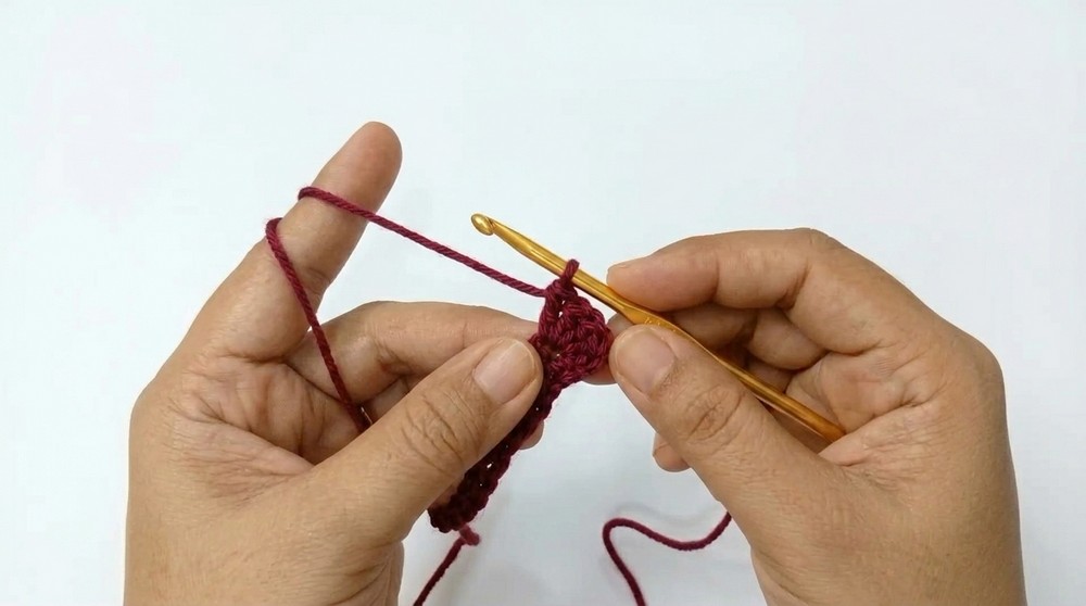 Crochet Mini Sling Bag Pattern 1
