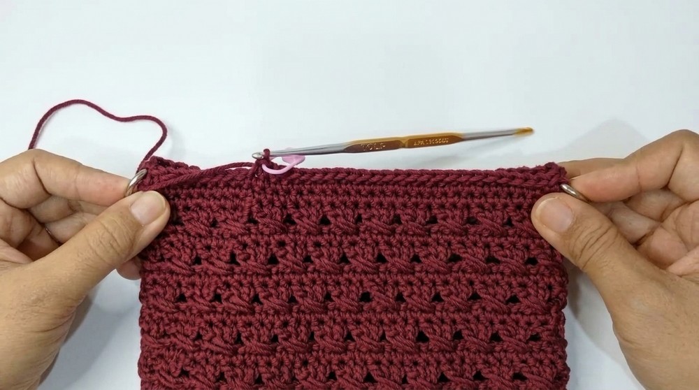 Crochet Mini Sling Bag Pattern 4
