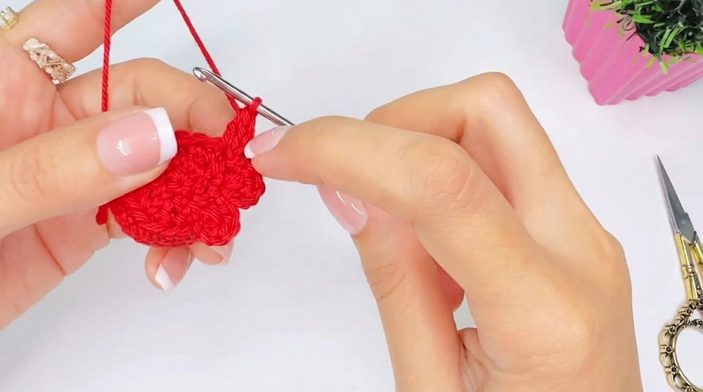 Crochet Octopus Keychain Pattern 4