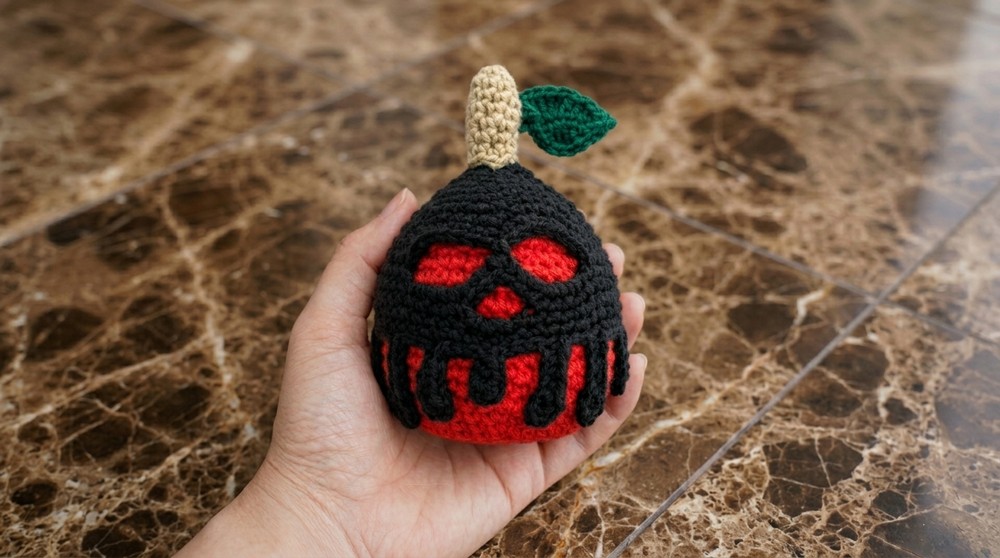 Crochet Poison Apple Pattern 5
