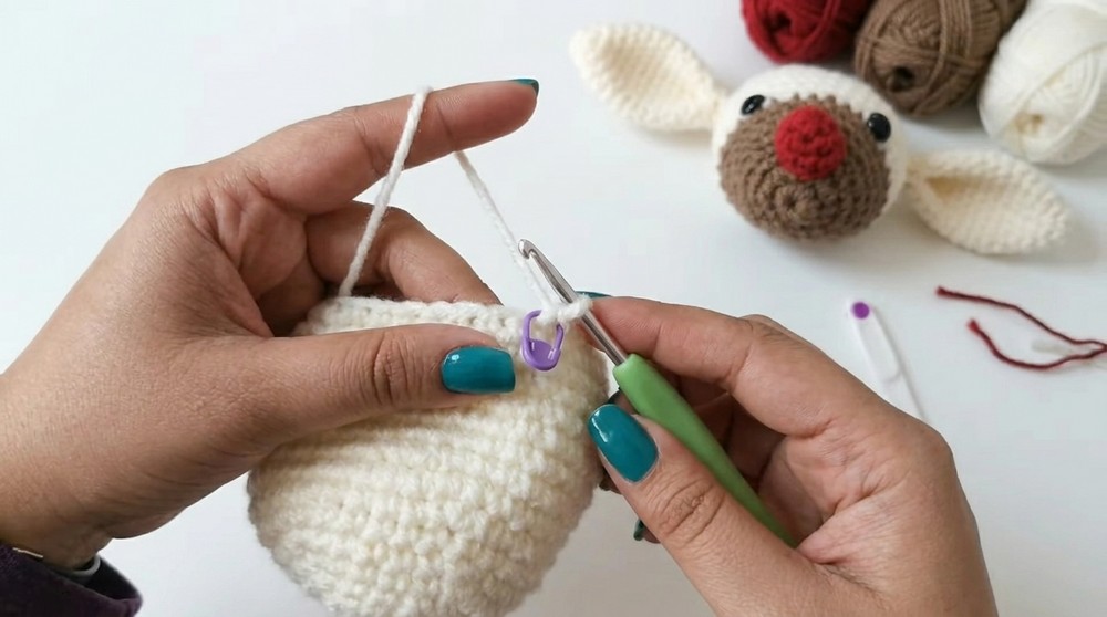 Crochet Reindeer Amigurumi Pattern 1