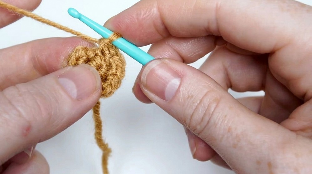 Crochet Sloth Amigurumi Pattern 1
