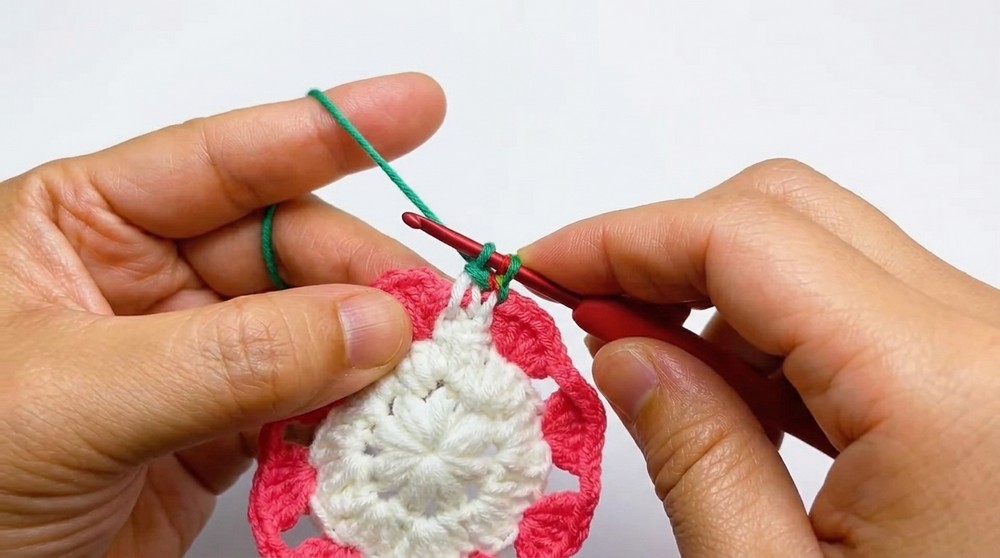 Crochet Strawberry Granny Square Pattern 2