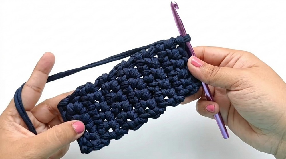 Crochet T-shirt Yarn Bag Pattern 2