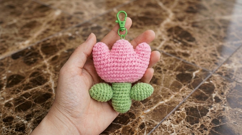 Crochet Tulip Keychain Pattern 5
