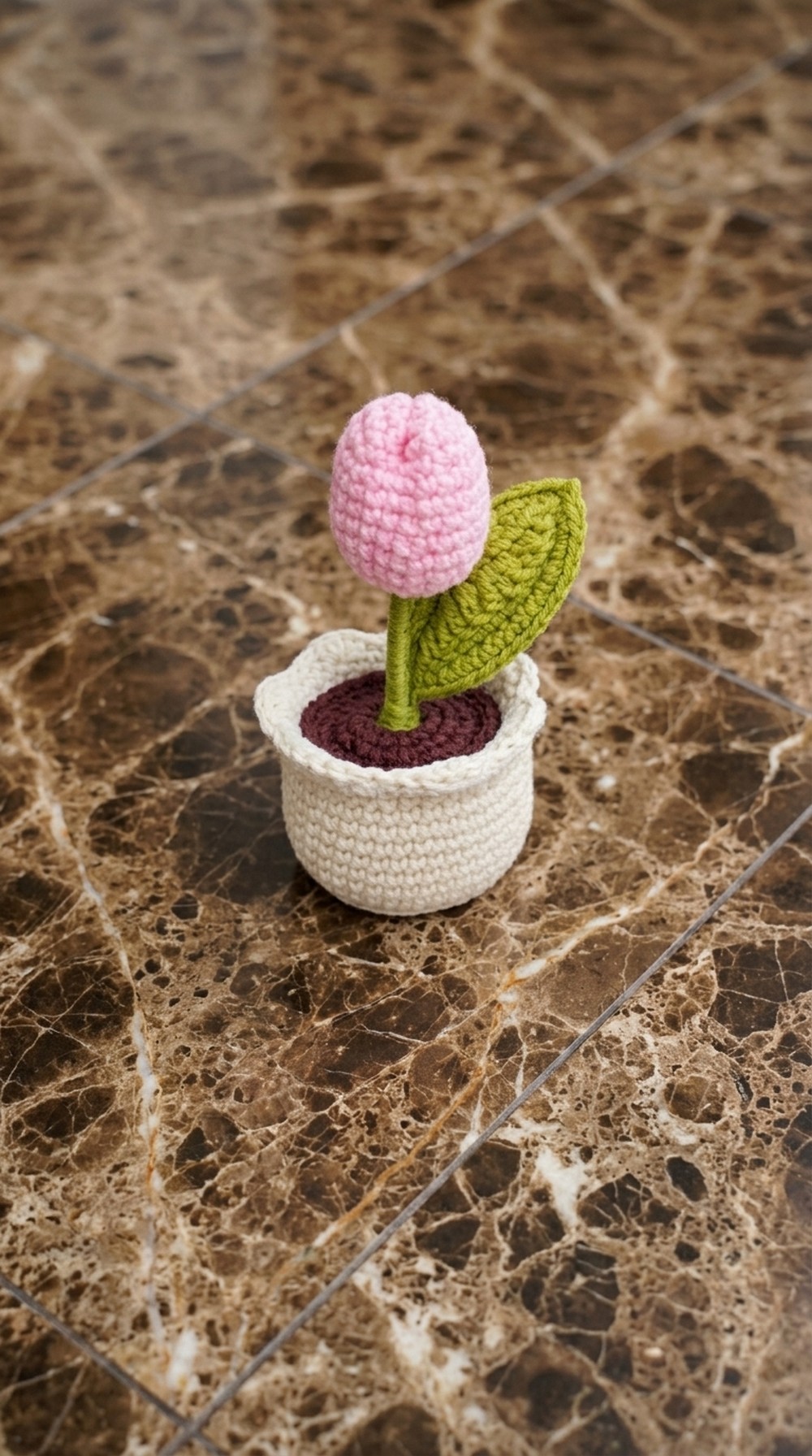 Crochet Tulip Pot Pattern 6