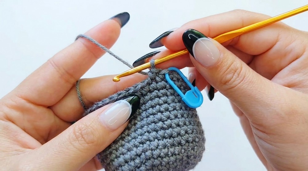 Crochet Amigurumi Cat Heart Balloon Pattern 3