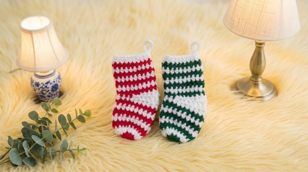 Crochet Christmas Socks Pattern 4