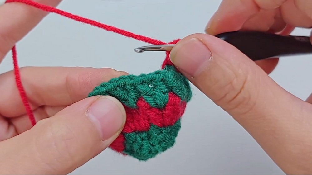 Crochet Christmas Sweater Keychain Pattern 2