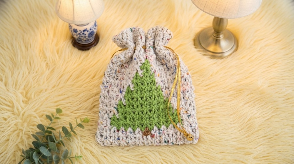 Crochet Christmas Tree Bag Pattern 4