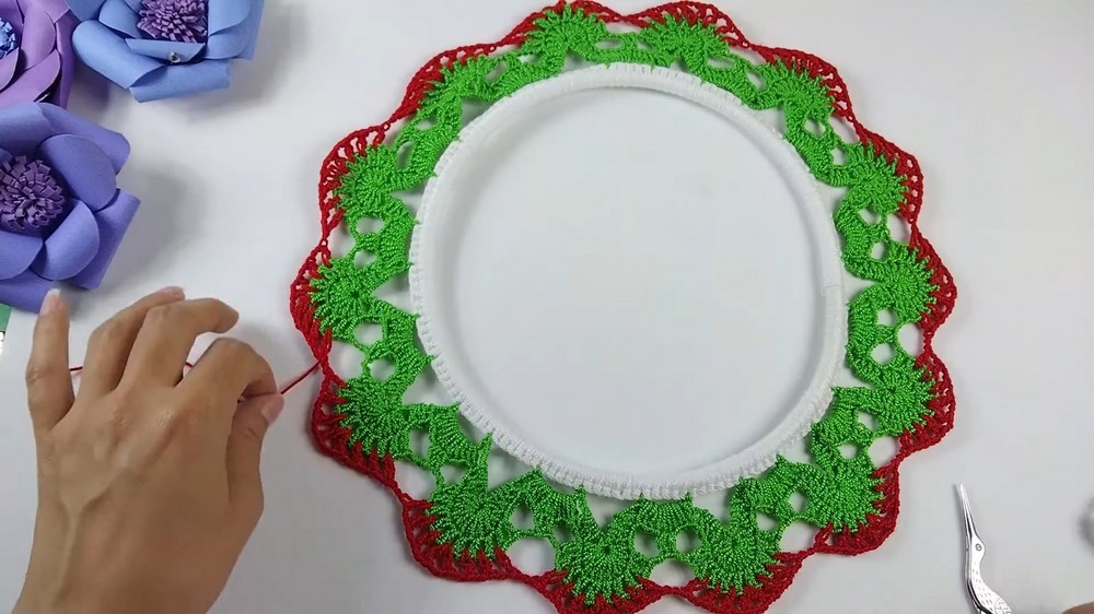 Crochet Christmas Wreath Pattern 3