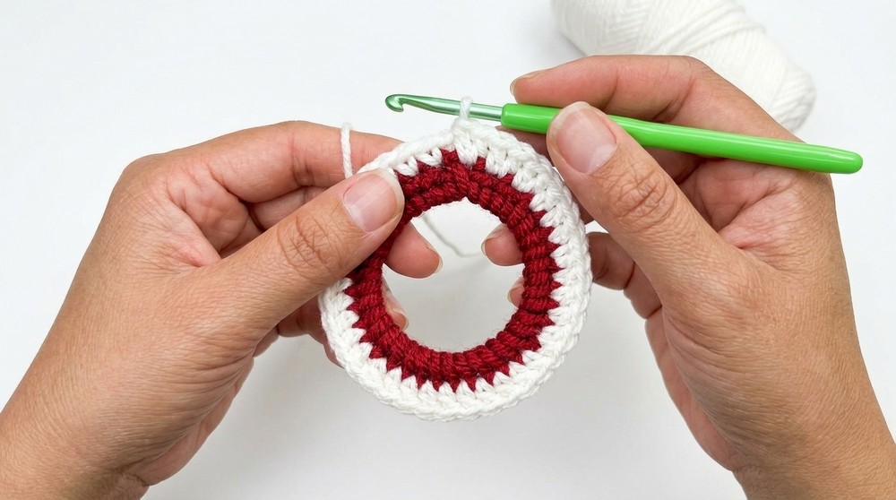 Crochet Christmas Wreath Pattern 3