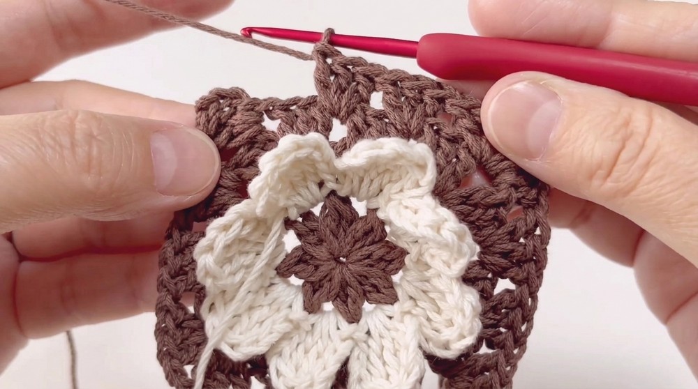 Crochet Flower Coin Purse Pattern 2