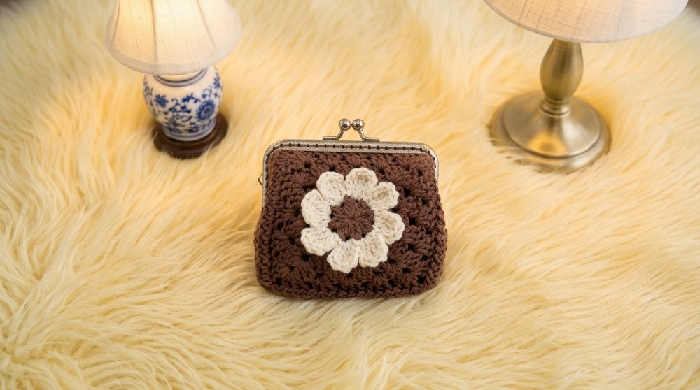 Crochet Flower Coin Purse Pattern 4