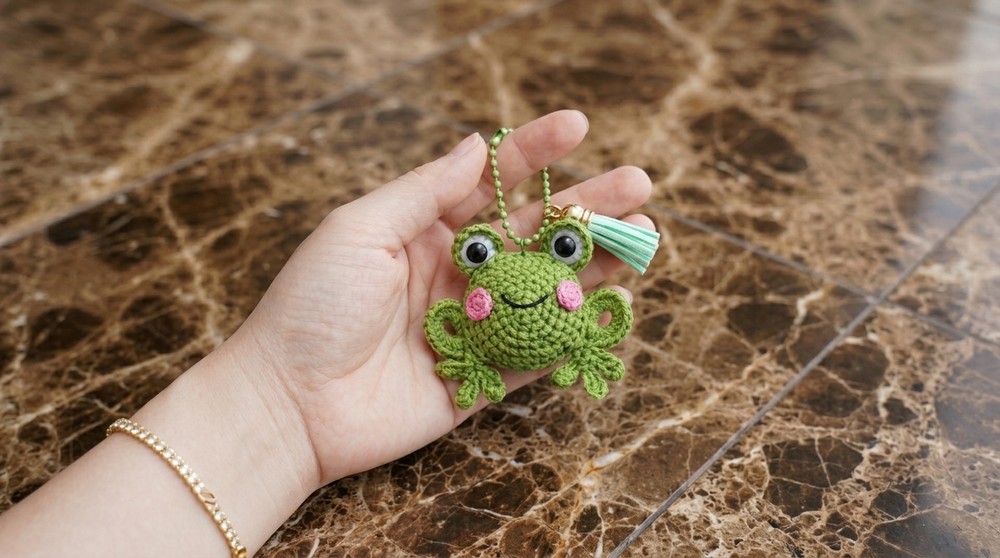 Crochet Frog Keychain Pattern 5