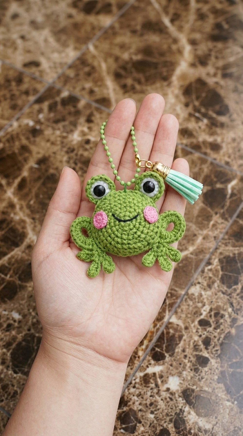Crochet Frog Keychain Pattern 6