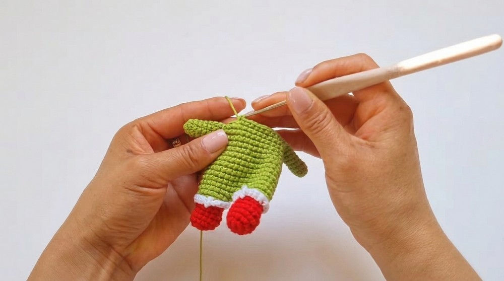 Crochet Grinch Amigurumi Pattern 1