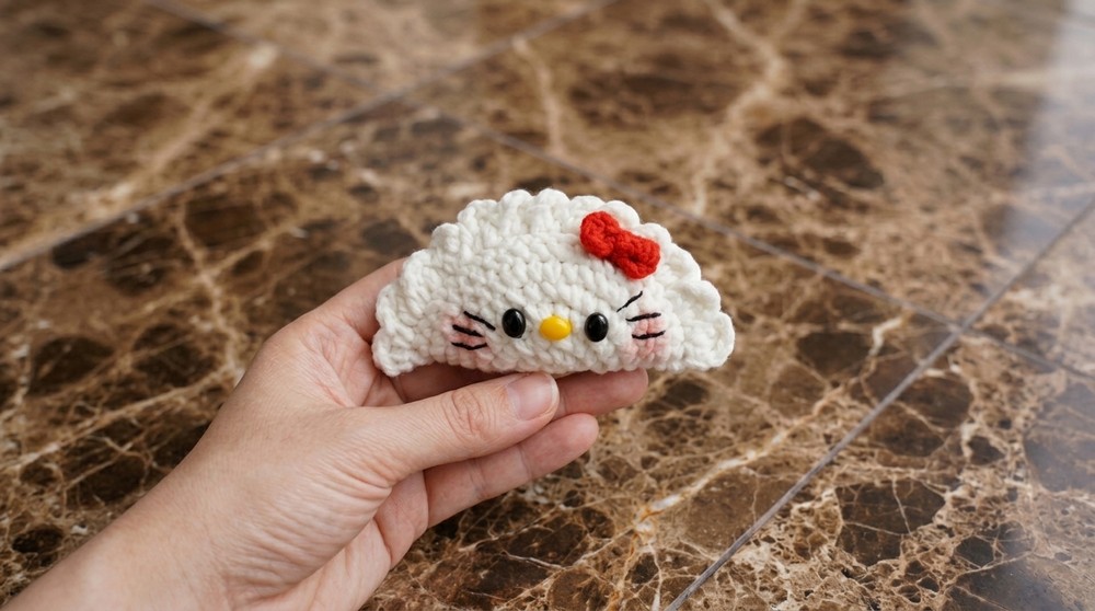 Crochet Hello Kitty Dumpling Pattern 4