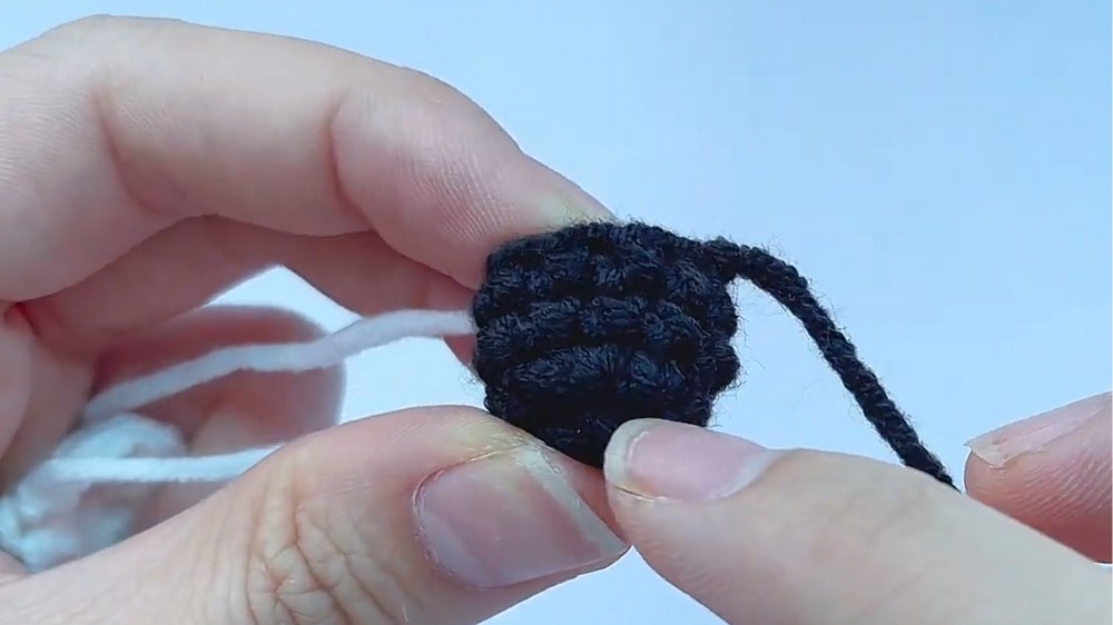 Crochet Panda Coin Purse Pattern 4