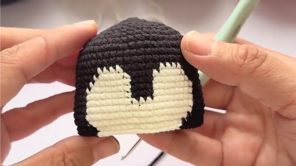 Crochet Penguin Amigurumi Pattern 3