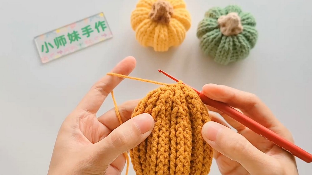 Crochet Pumpkin Pattern 3