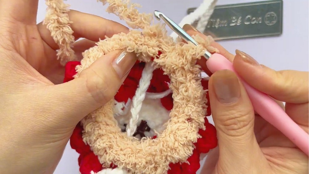 Crochet Sheep Earplugs Pattern 4