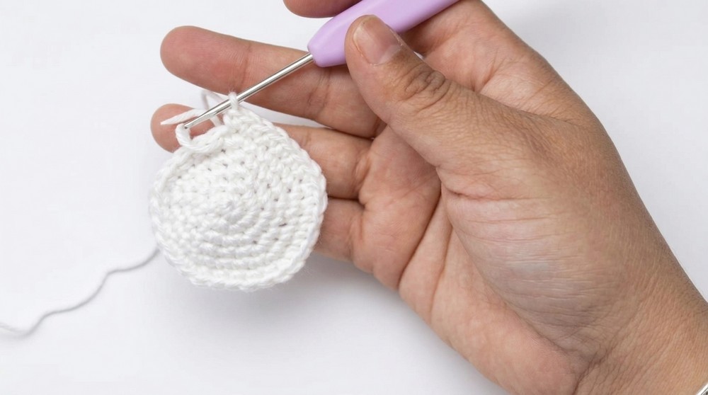 Crochet Snowman Amigurumi Pattern 1