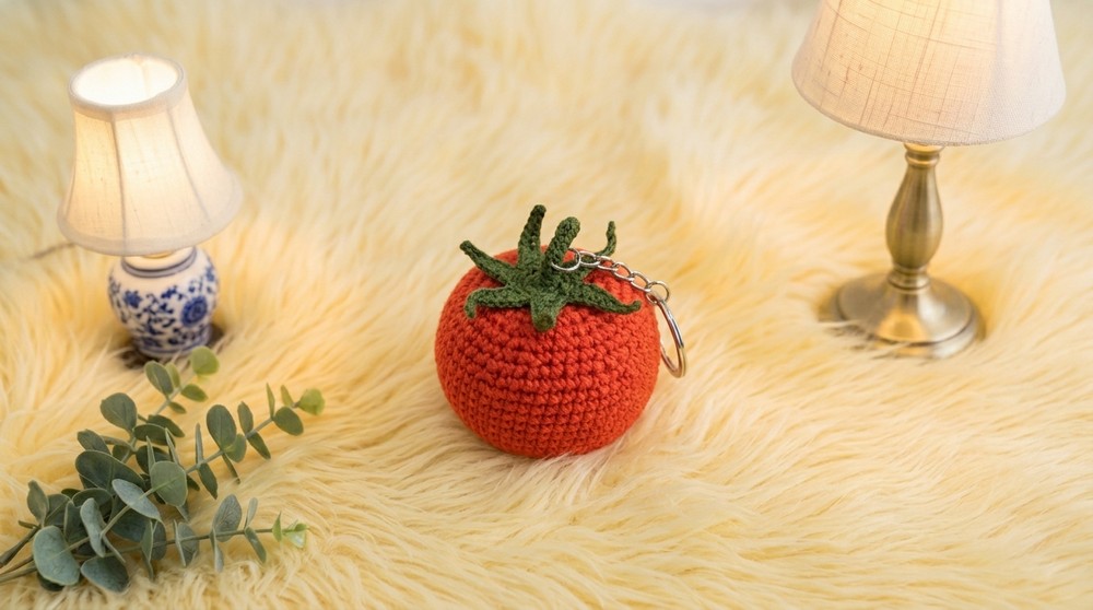 Crochet Tomato Keychain Pattern 4