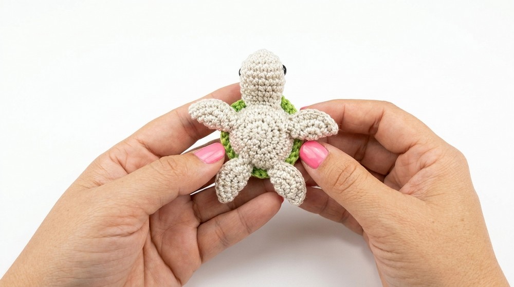 Crochet Turtle Keychain Pattern 4
