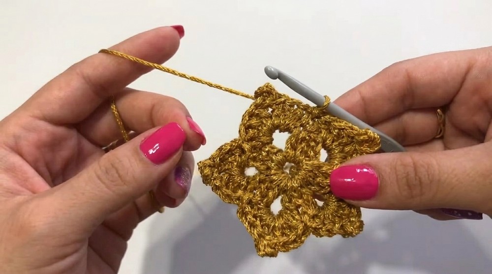 Crochet Christmas Star Pattern 3