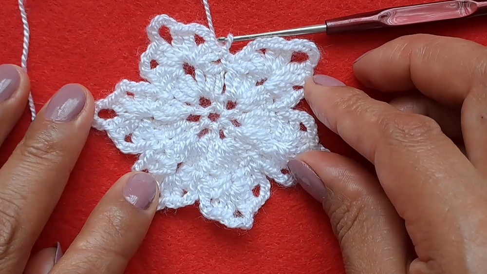 Crochet Christmas Snowflake Pattern 3