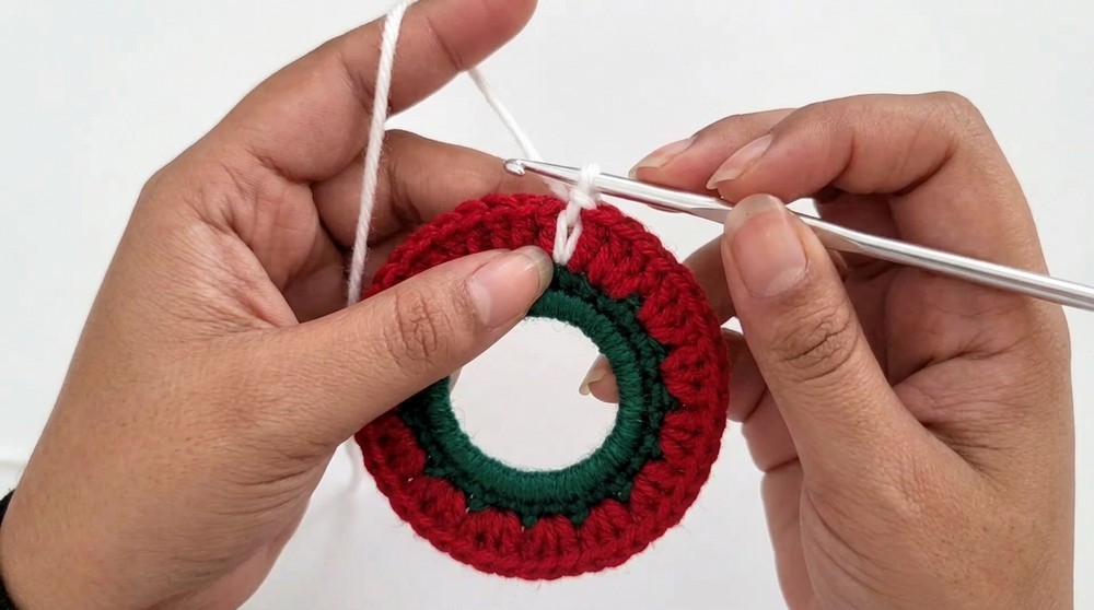 Crochet Christmas Wreath Pattern 2
