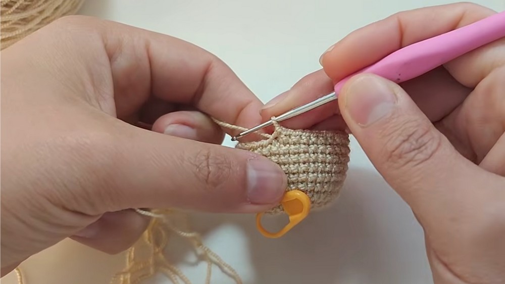 Crochet Rose Pot Pattern 2