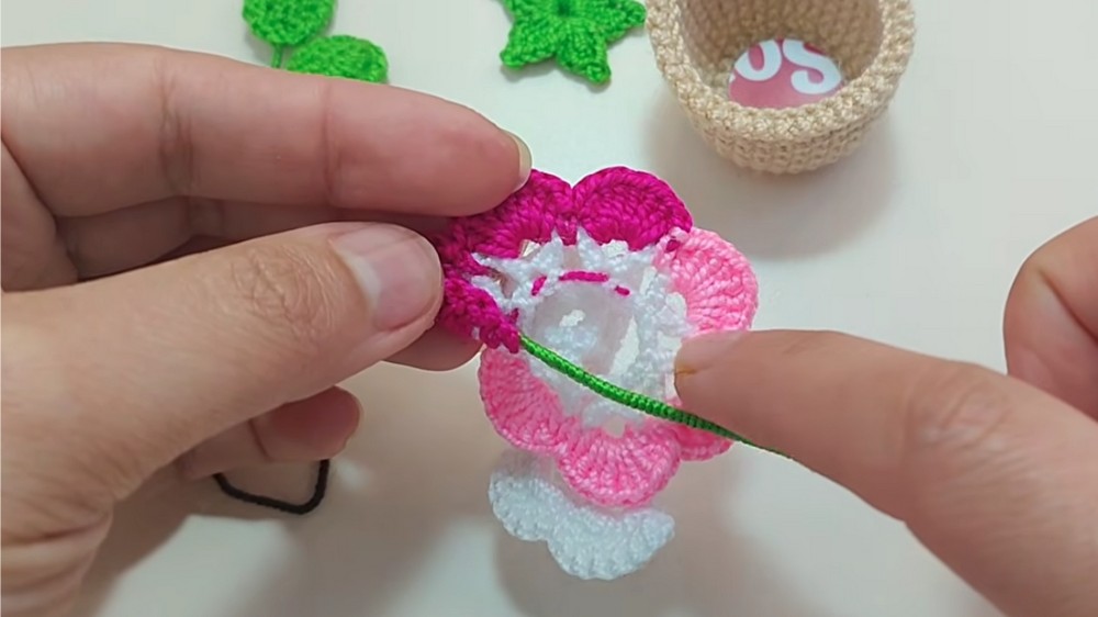 Crochet Rose Pot Pattern 3