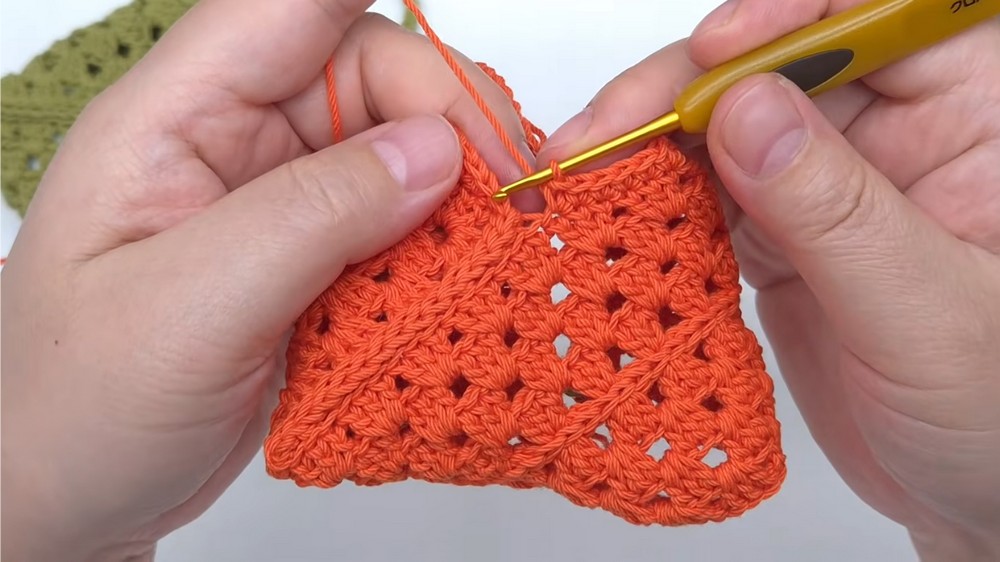 Crochet AirPods Case Bag Pattern 3