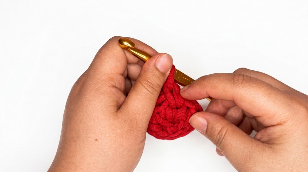 Crochet T-shirt Yarn Bag Pattern 1