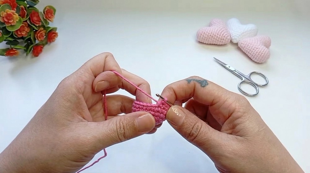 Crochet Beautiful Heart Pattern 1