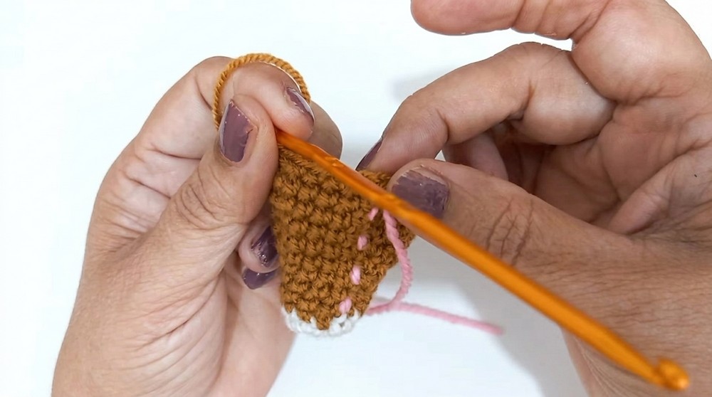 Crochet Squirrel Amigurumi Pattern 2