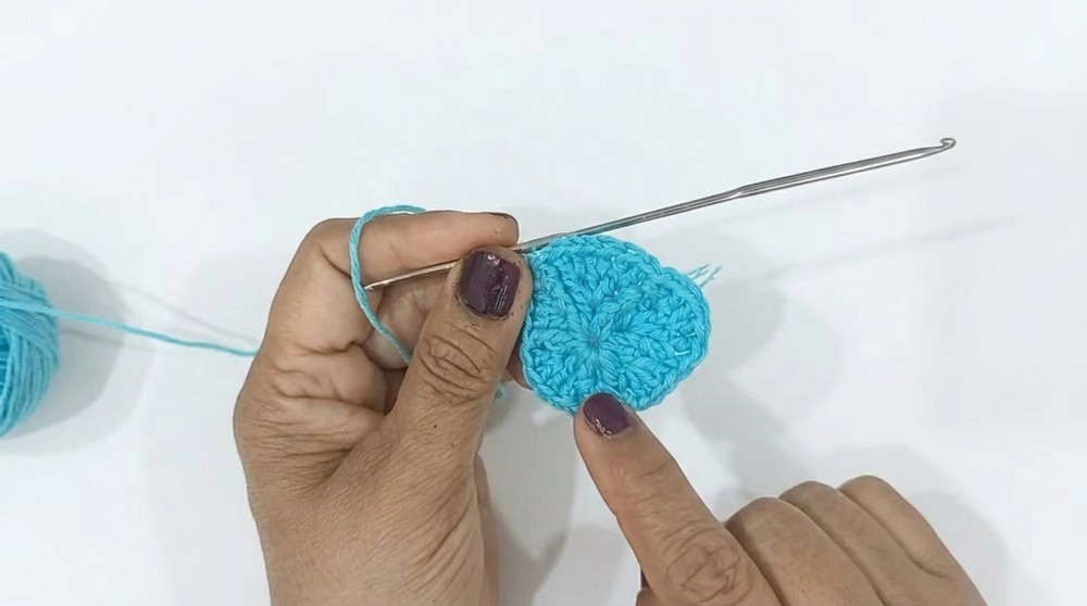 Crochet Umbrella Keychain Pattern 2