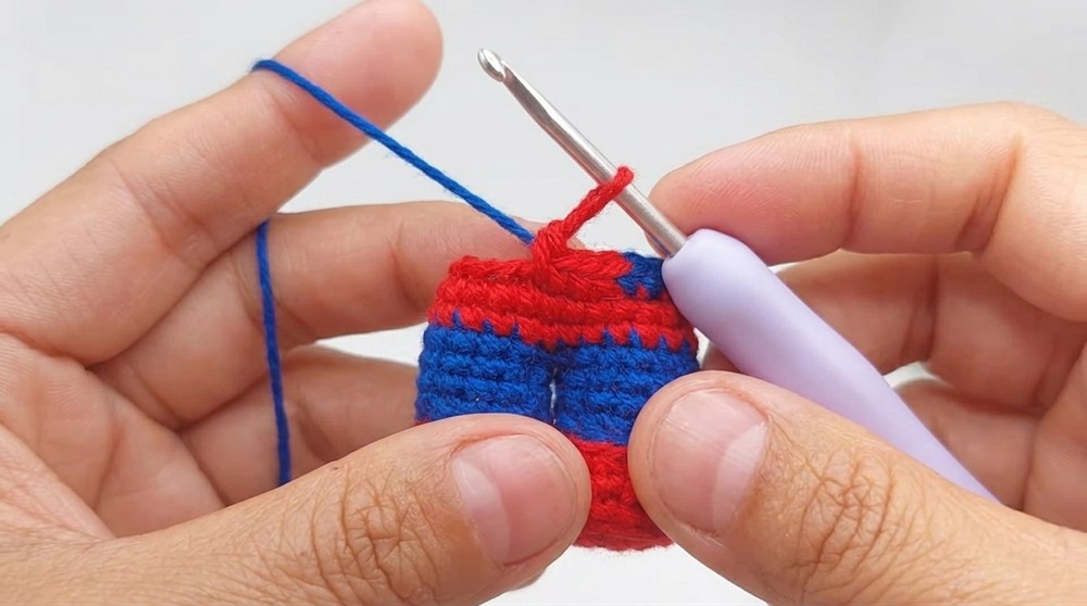 Crochet Spiderman Amigurumi Pattern 2