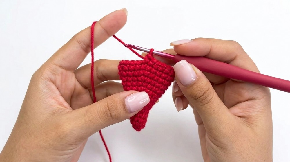 Crochet Christmas Hat Hair Clips Pattern 2