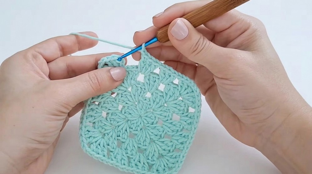 Crochet Christmas Tree Pattern 2