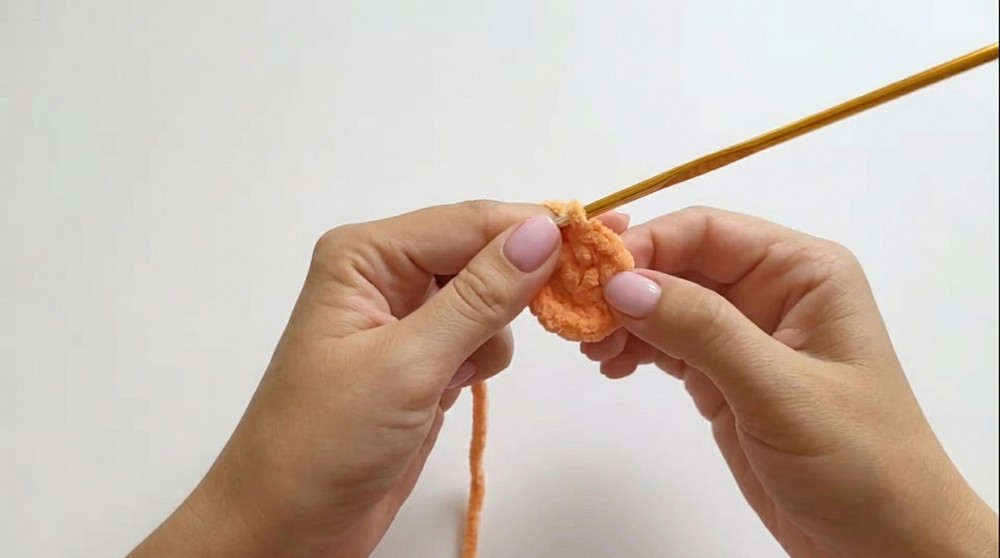 Crochet Pumpkin Amigurumi Pattern 1