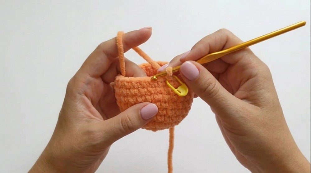 Crochet Pumpkin Amigurumi Pattern 2