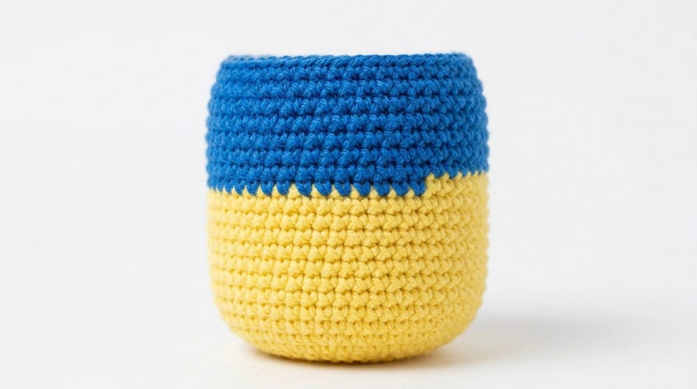 Crochet Minion Amigurumi Pattern 2
