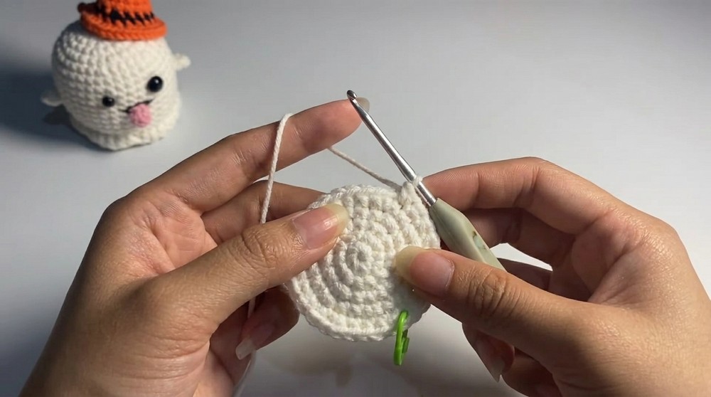 Crochet Halloween Ghost Pattern 1